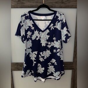 LuLaRoe Navy and White Floral V-Neck Classic T Top
